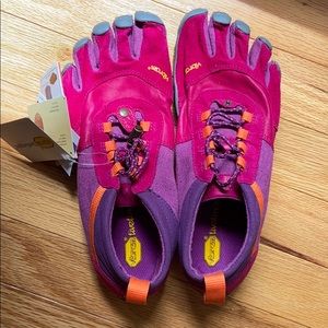 NWT Pink Vibram Five Fingers Trek Ascent LR. EU 39